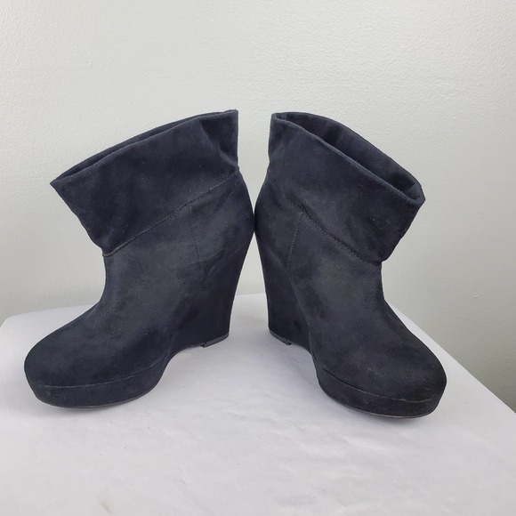 Kelsi Dagger Wilma Black Vegan Suede Fold over Wedge Booties Women's 6 - Picture 3 of 13